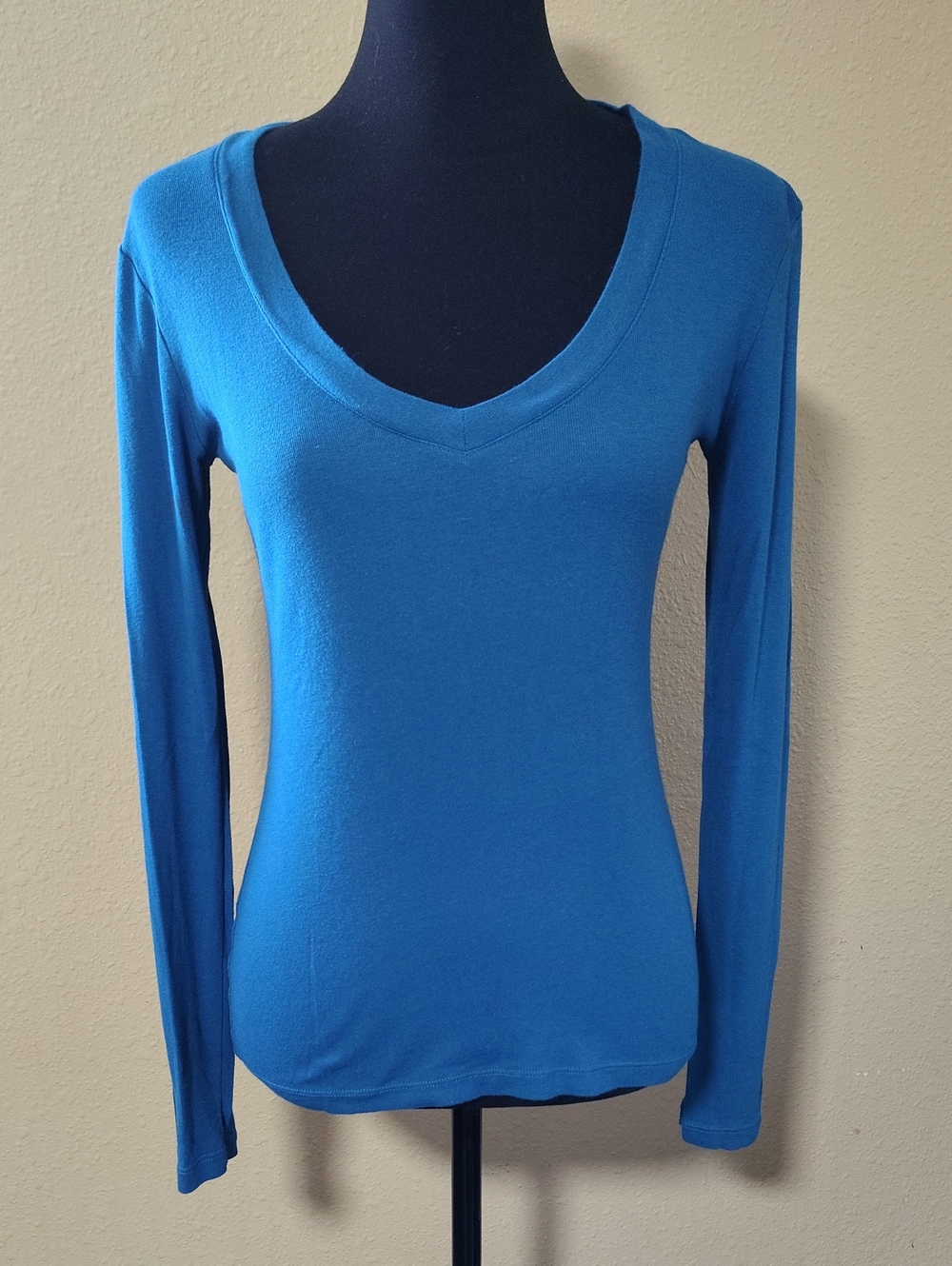 Old Navy Pima Cotton Modal Knit Fitted V Neck Top Size S Y2K Elena Bella Preppy